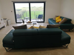 Portrush luxury apartment, Currangate